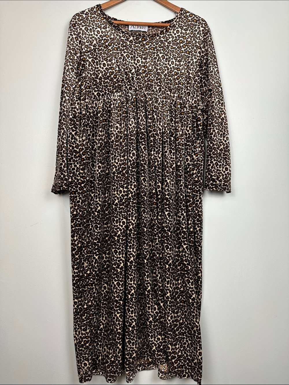 196. vintage allure, velour leopard print dress long sleeved.